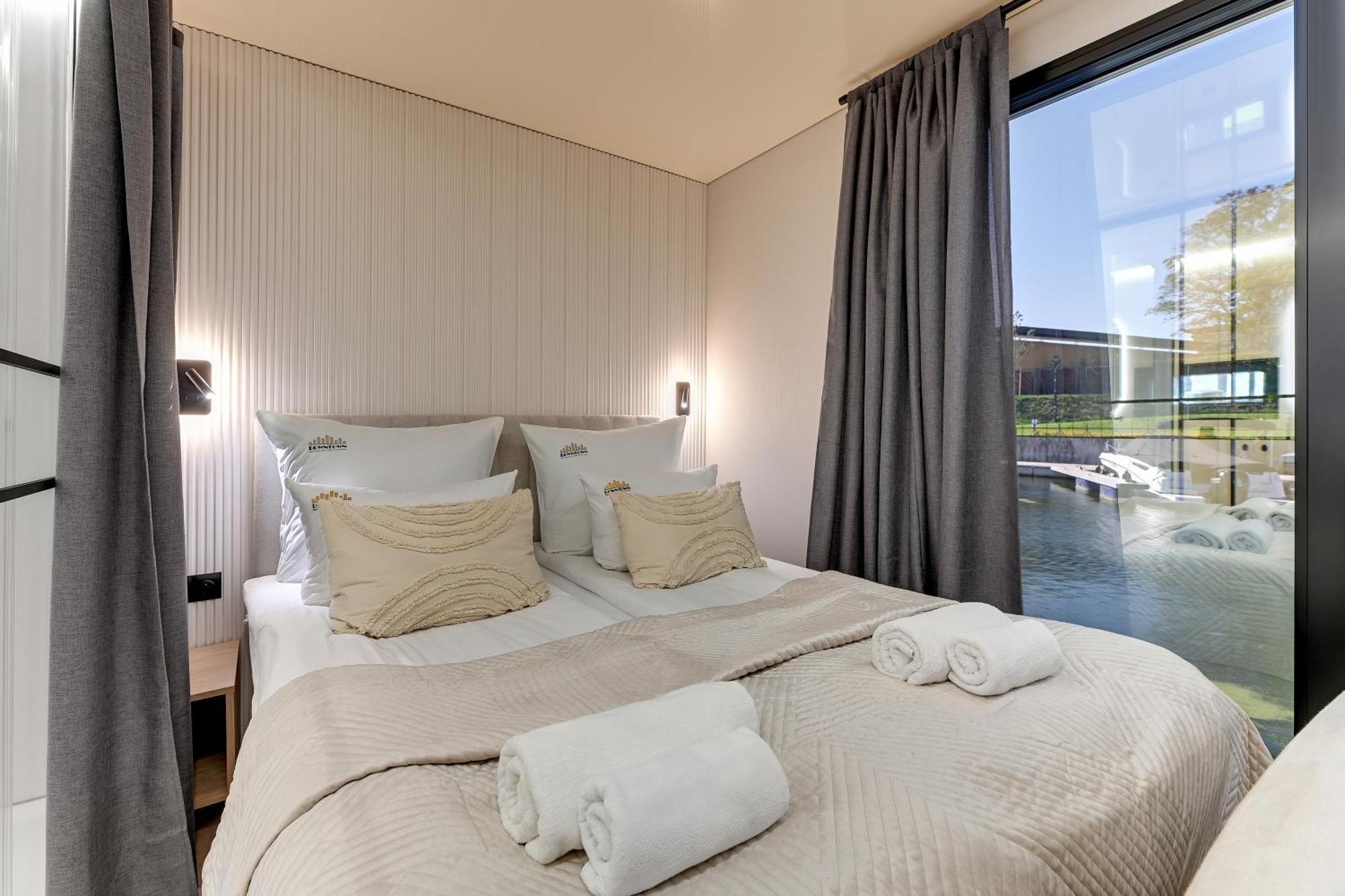 Domy Na Wodzie - La Mare Motlava Houseboats With Sauna By Downtown Apartments Gdańsk Exterior foto