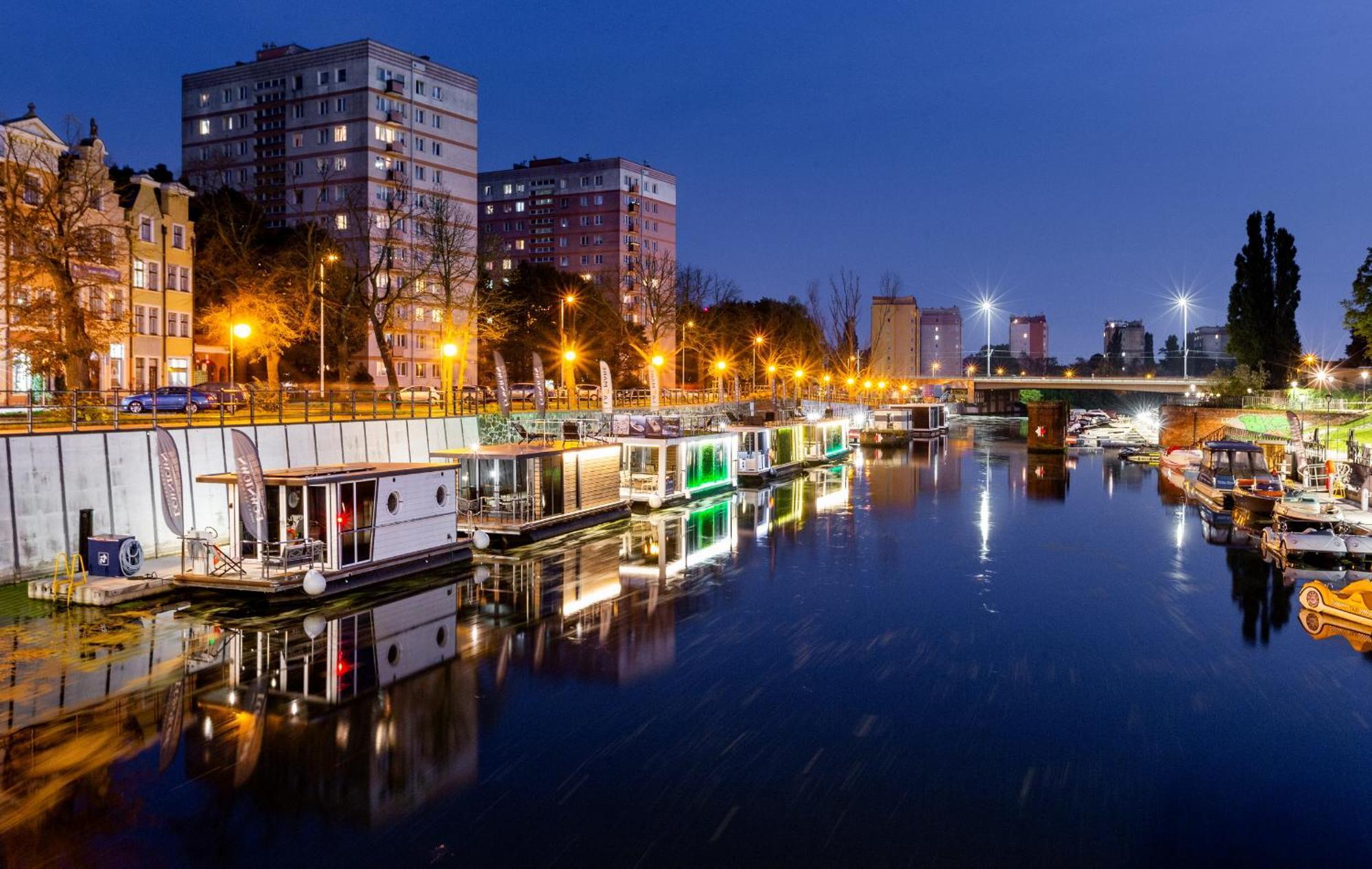 Domy Na Wodzie - La Mare Motlava Houseboats With Sauna By Downtown Apartments Gdańsk Exterior foto