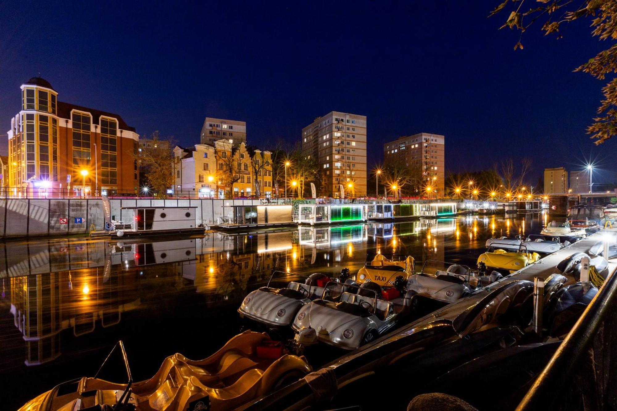 Domy Na Wodzie - La Mare Motlava Houseboats With Sauna By Downtown Apartments Gdańsk Exterior foto