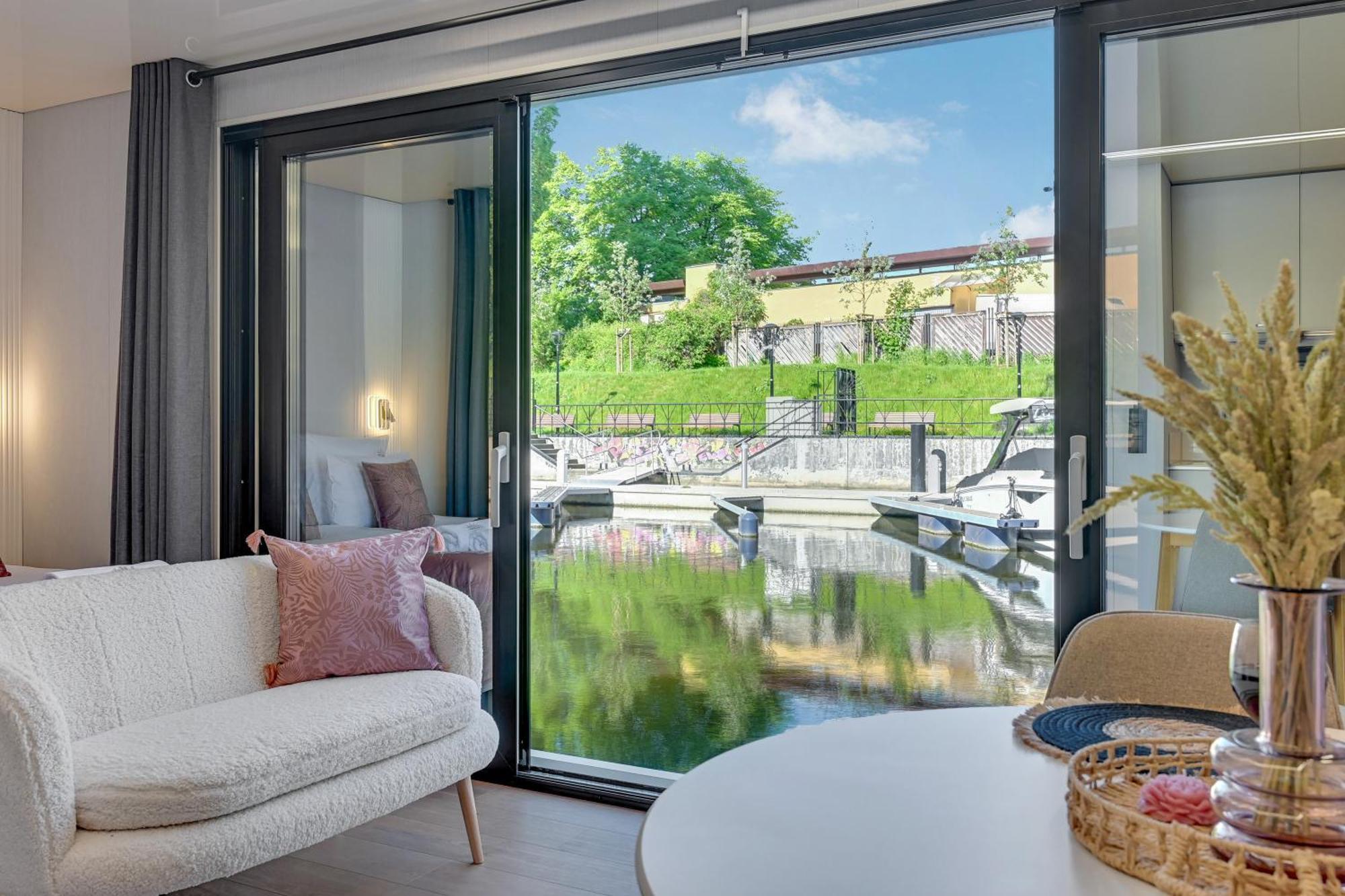Domy Na Wodzie - La Mare Motlava Houseboats With Sauna By Downtown Apartments Gdańsk Exterior foto