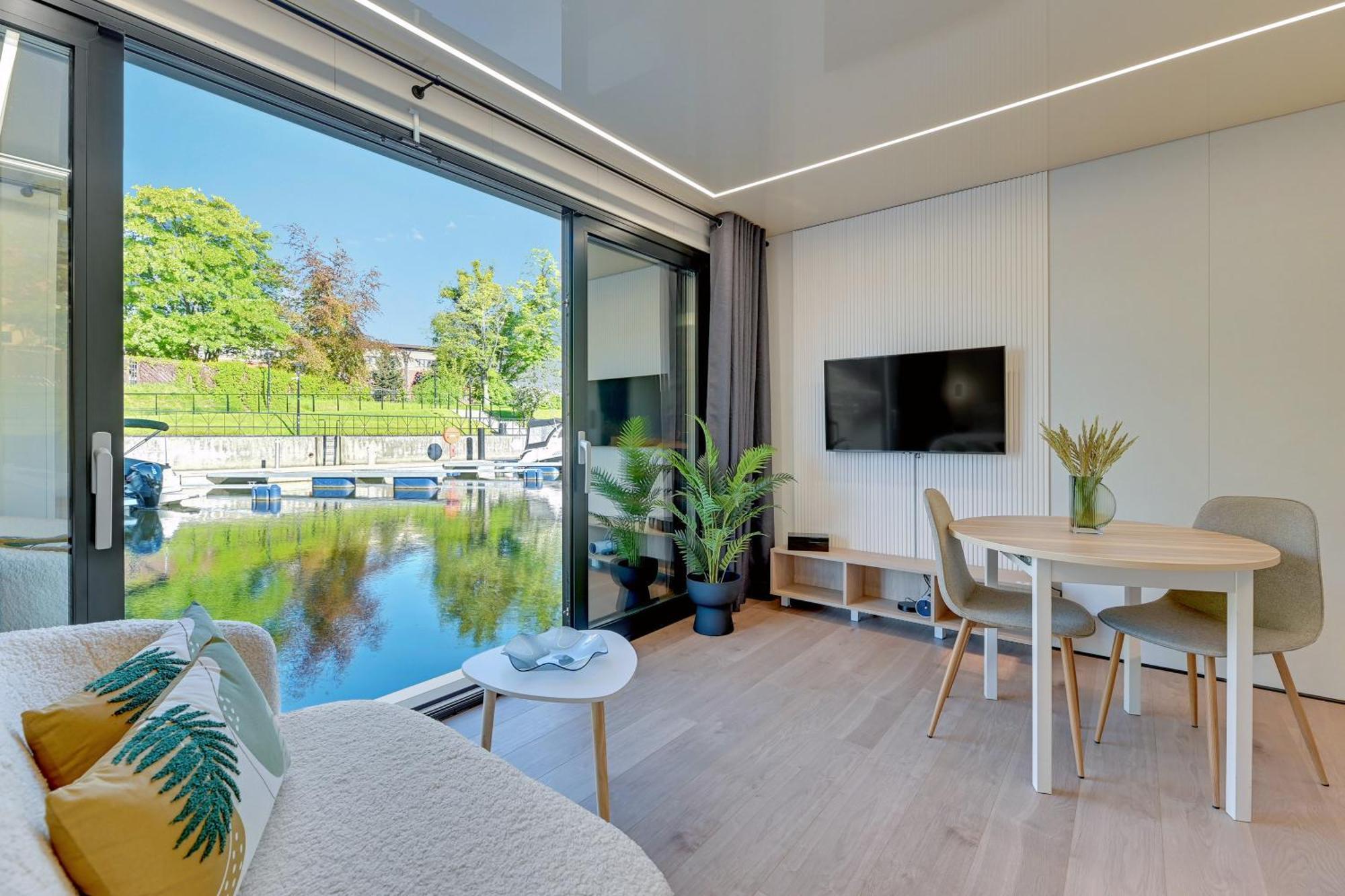 Domy Na Wodzie - La Mare Motlava Houseboats With Sauna By Downtown Apartments Gdańsk Exterior foto